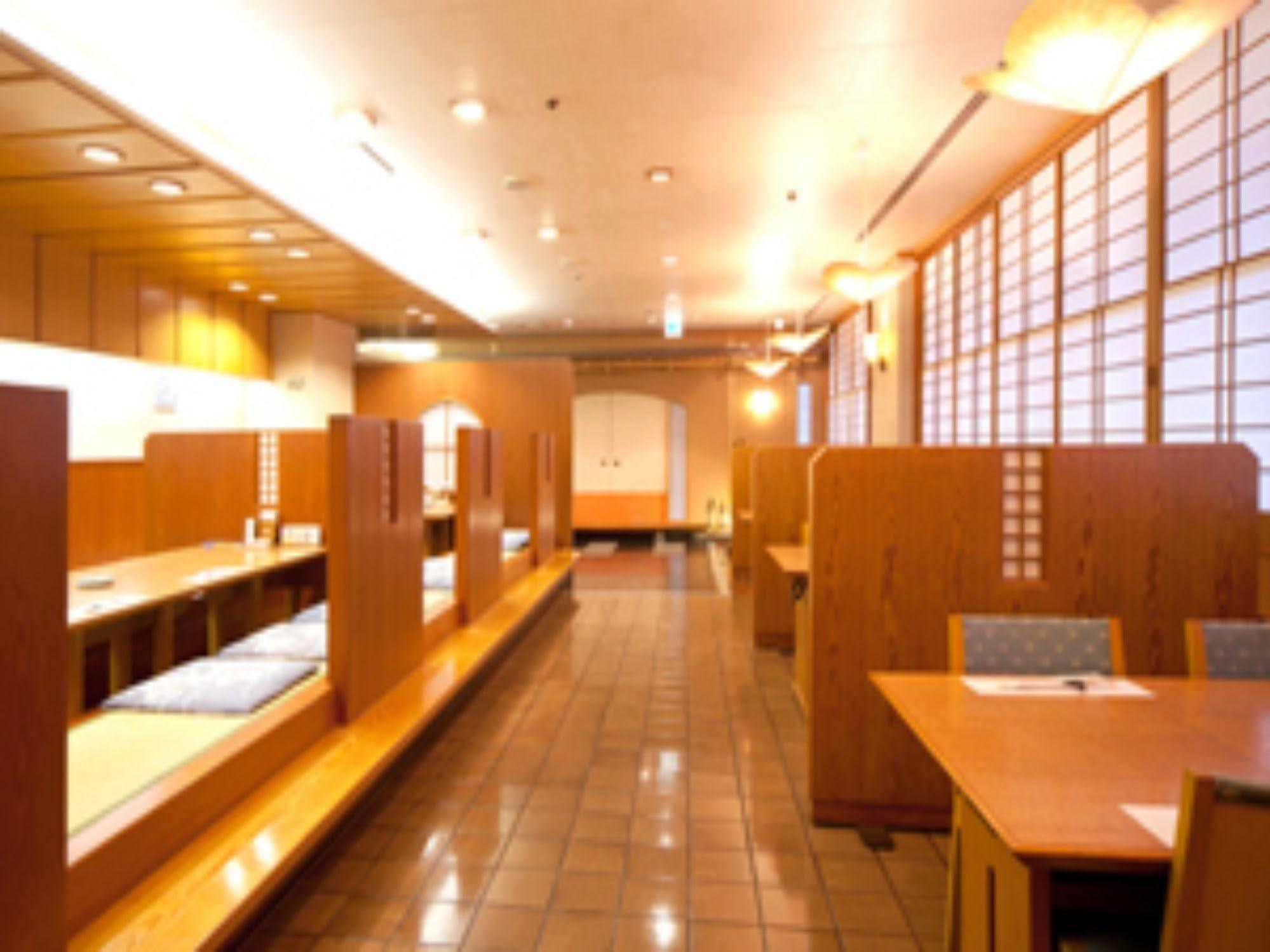 Hotel Grand Terrace Toyama Station Exterior foto
